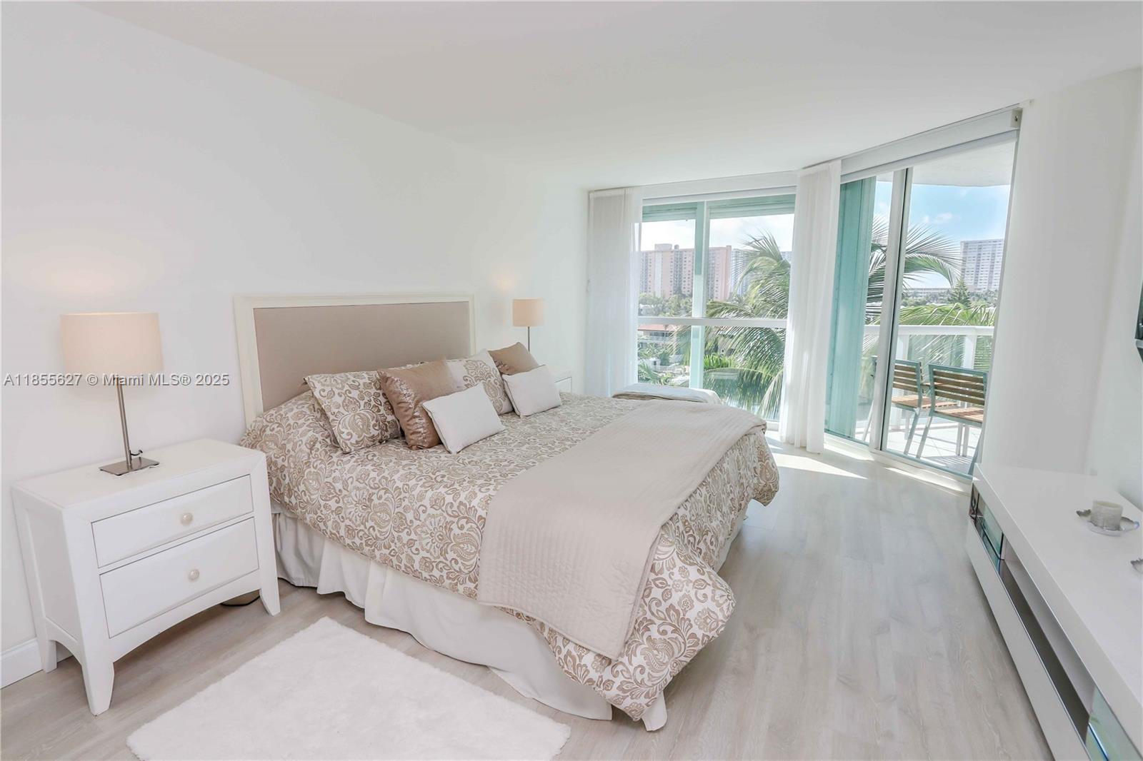 Photo of 16500 Collins Ave  #454, Sunny Isles Beach, Florida, 33160 - 