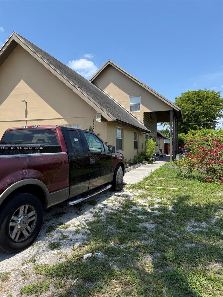 See details / 3137 sq. ft. $ 2025-08-08 0 Photo