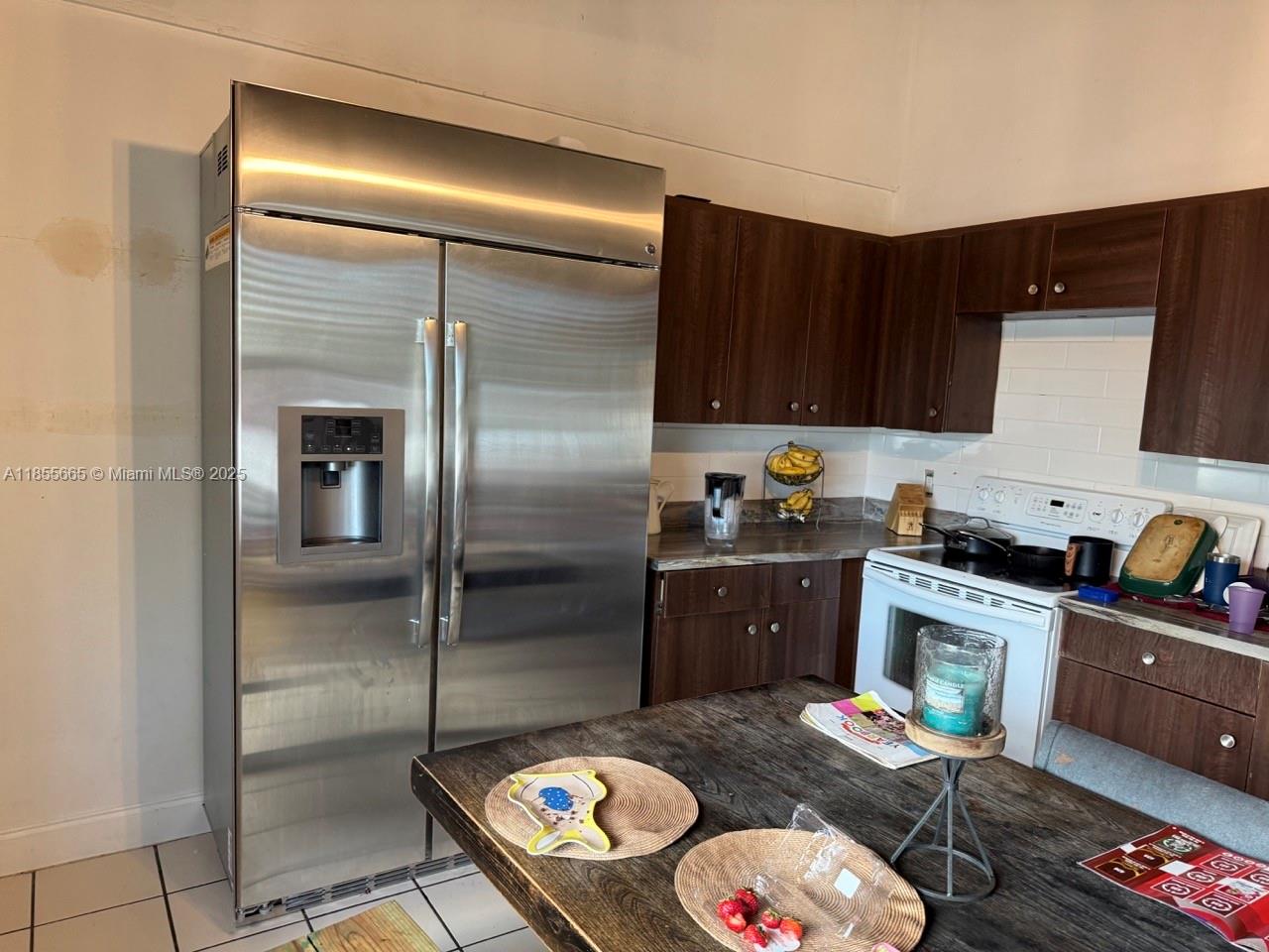 See details / 3137 sq. ft. $ 2025-08-08 0 Photo