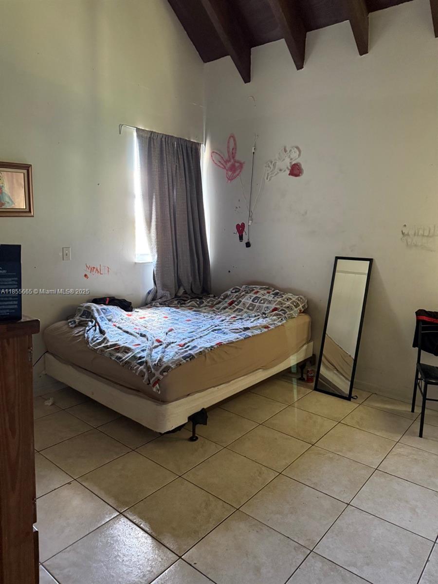 See details / 3137 sq. ft. $ 2025-08-08 0 Photo