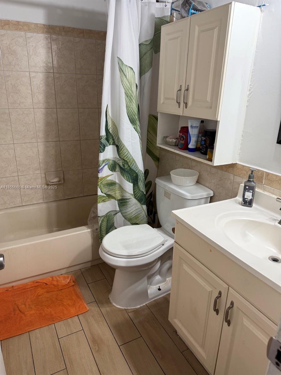See details / 3137 sq. ft. $ 2025-08-08 0 Photo