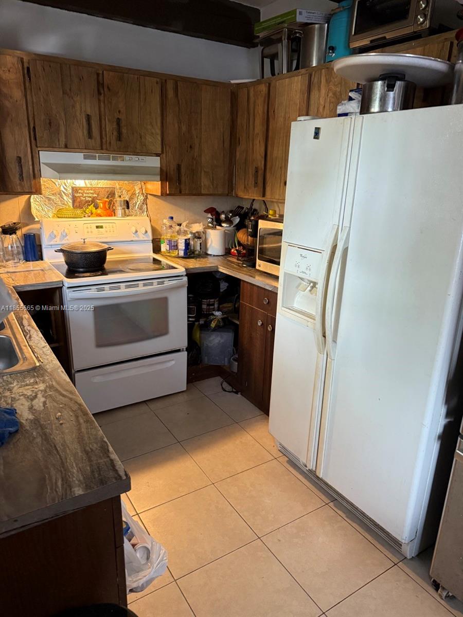 See details / 3137 sq. ft. $ 2025-08-08 0 Photo