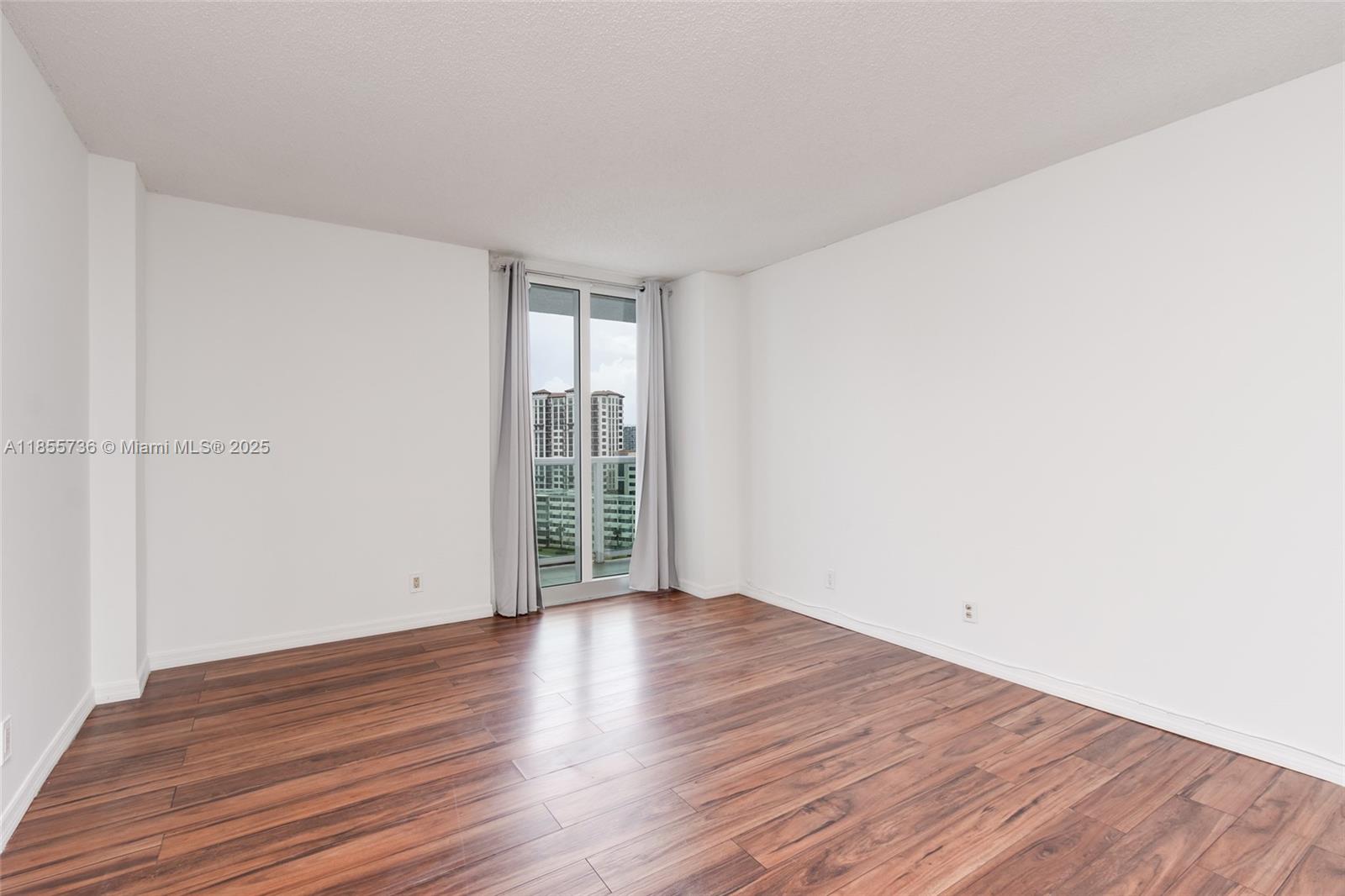 1102 1 / 2 991 sq. ft. $ 2025-08-09 0 Photo