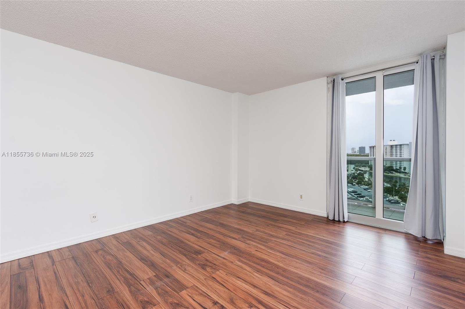1102 1 / 2 991 sq. ft. $ 2025-08-09 0 Photo
