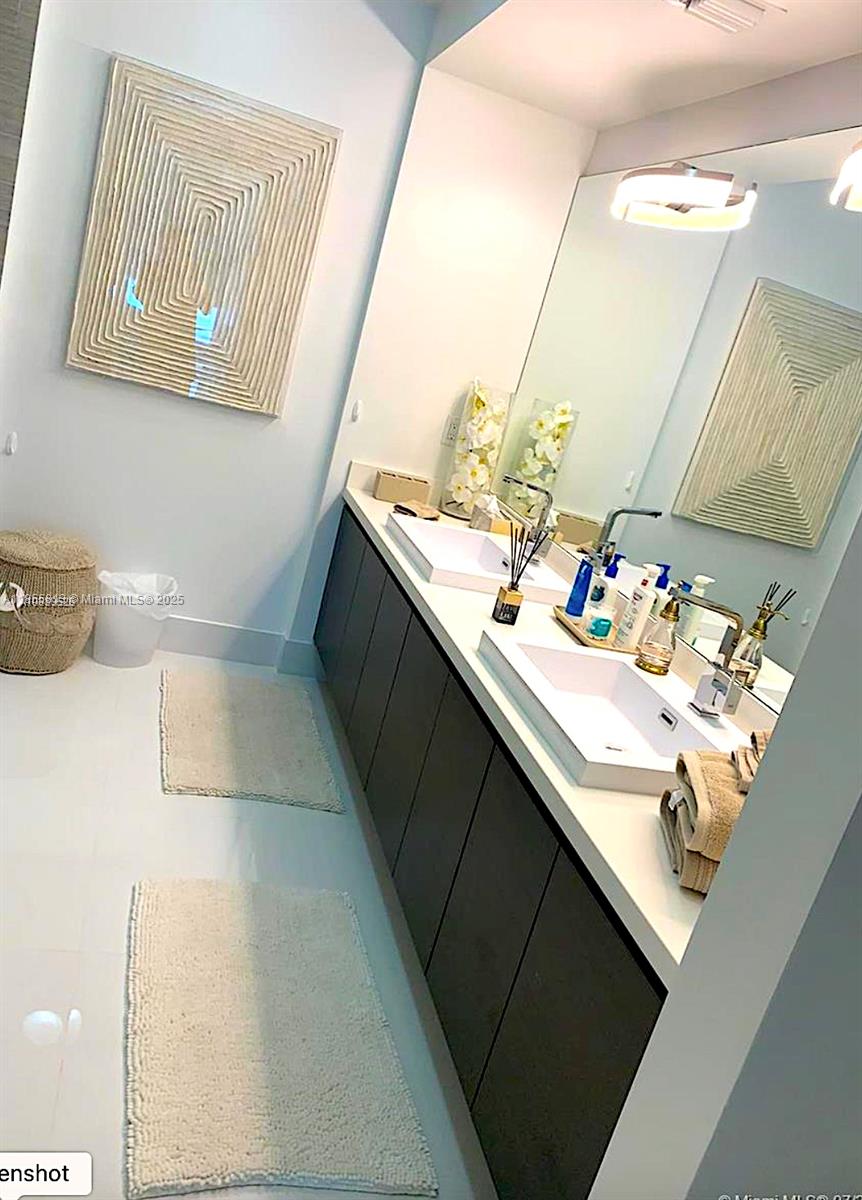 See details 4-1206 2 / 3 1524 sq. ft. $ 2025-08-09 0 Photo