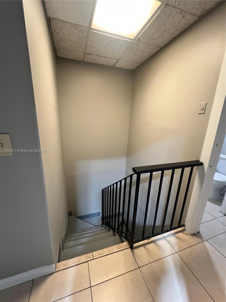6  /   sq. ft. $ 2025-08-09 0 foto