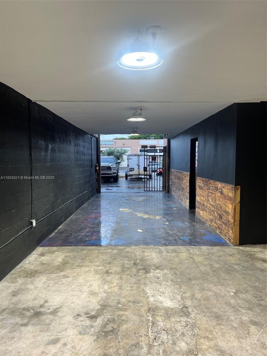 6  /   sq. ft. $ 2025-08-09 0 foto