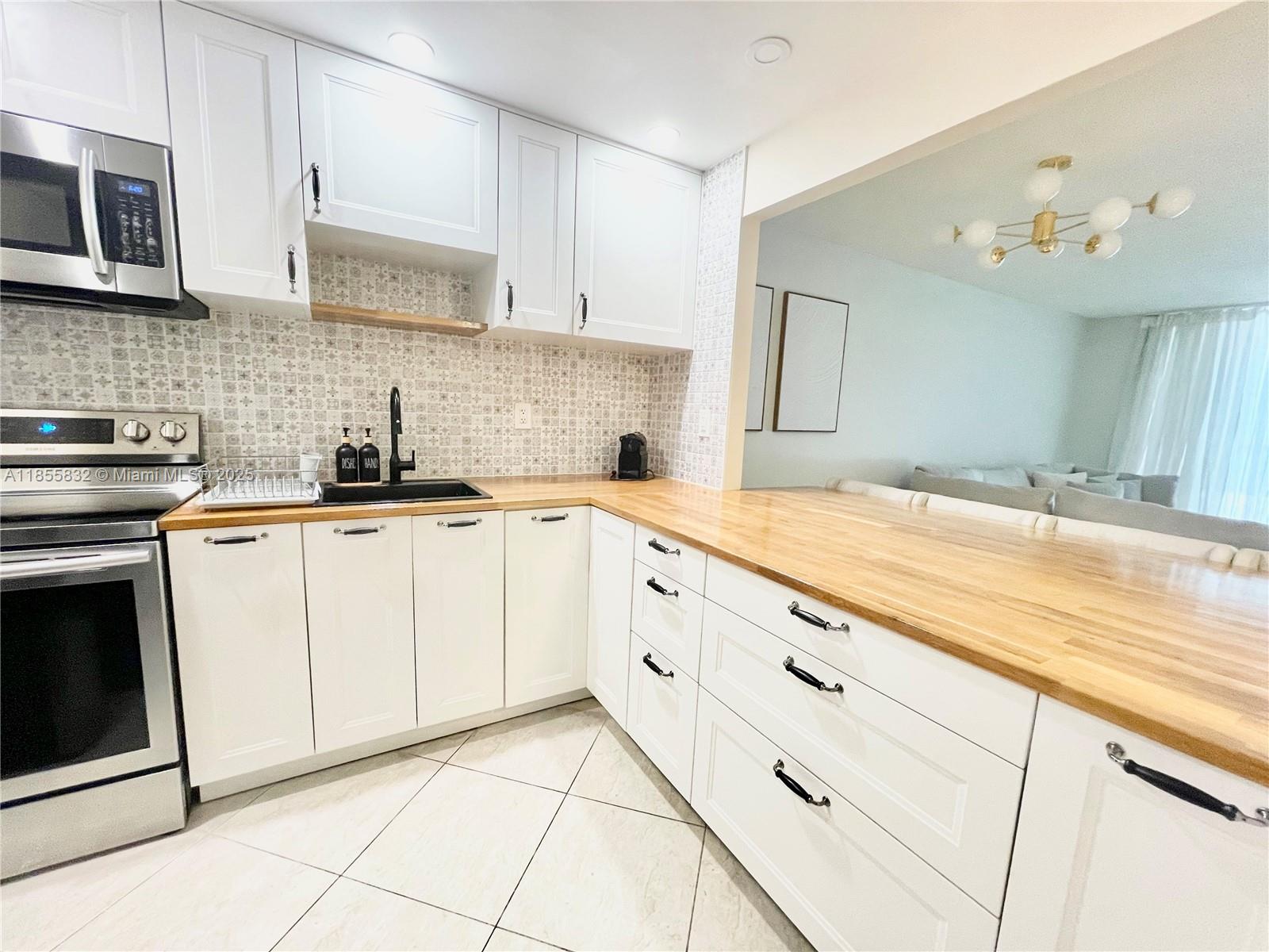 Photo of 2000 Atlantic Shores Blvd #315, Hallandale Beach, Florida, 33009 -