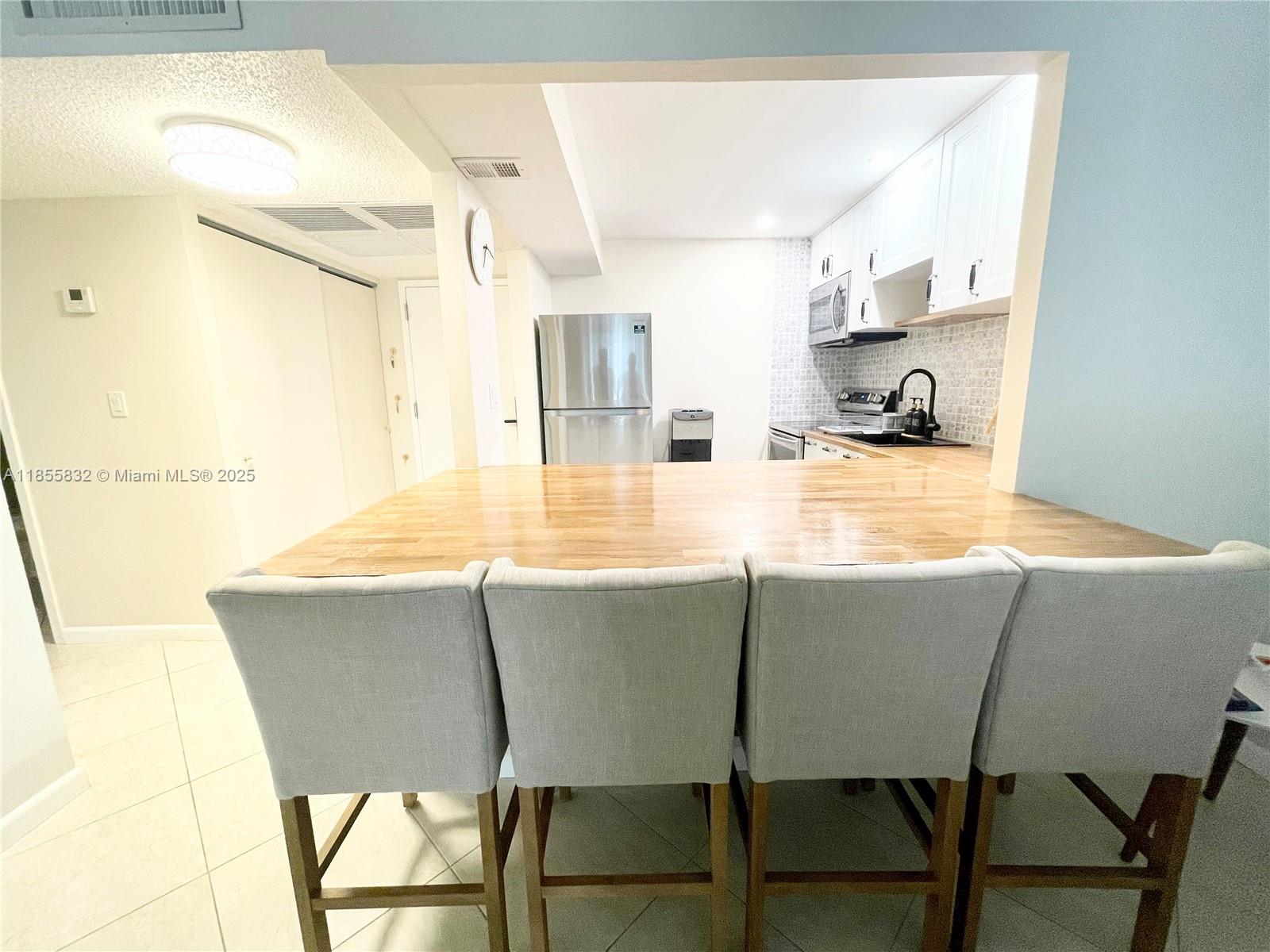 Photo of 2000 Atlantic Shores Blvd #315, Hallandale Beach, Florida, 33009 -