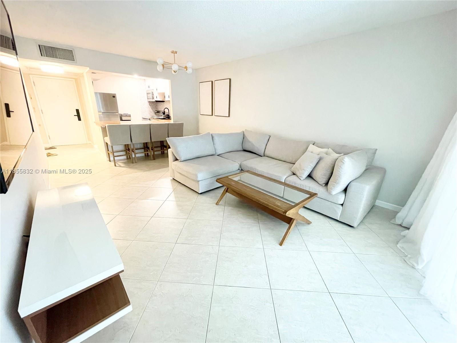 Photo of 2000 Atlantic Shores Blvd #315, Hallandale Beach, Florida, 33009 -