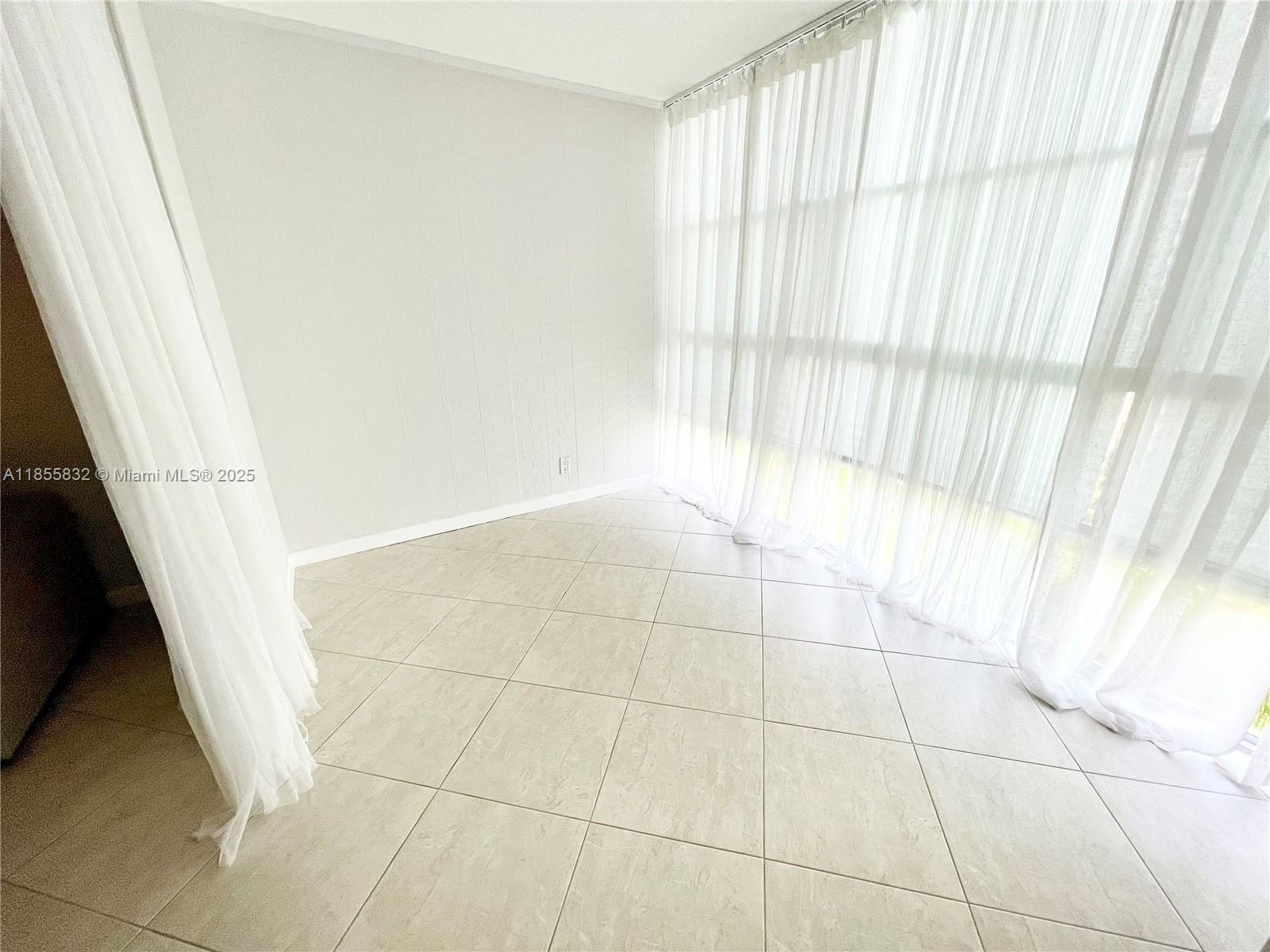 Photo of 2000 Atlantic Shores Blvd #315, Hallandale Beach, Florida, 33009 -