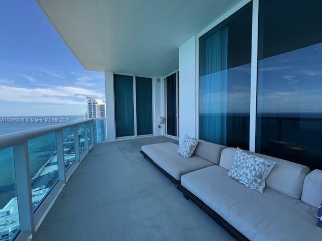 Photo of 2711 Ocean Dr  #3404, Hollywood, Florida, 33019 - 