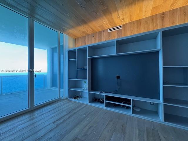Photo of 2711 Ocean Dr  #3404, Hollywood, Florida, 33019 - 