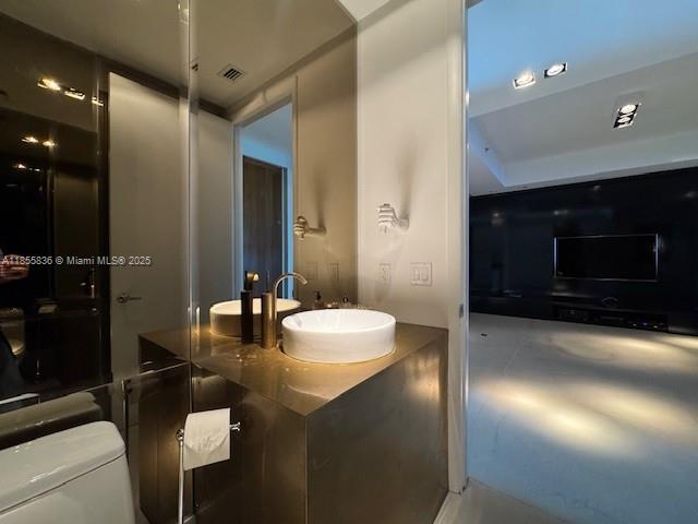 Photo of 2711 Ocean Dr  #3404, Hollywood, Florida, 33019 - 