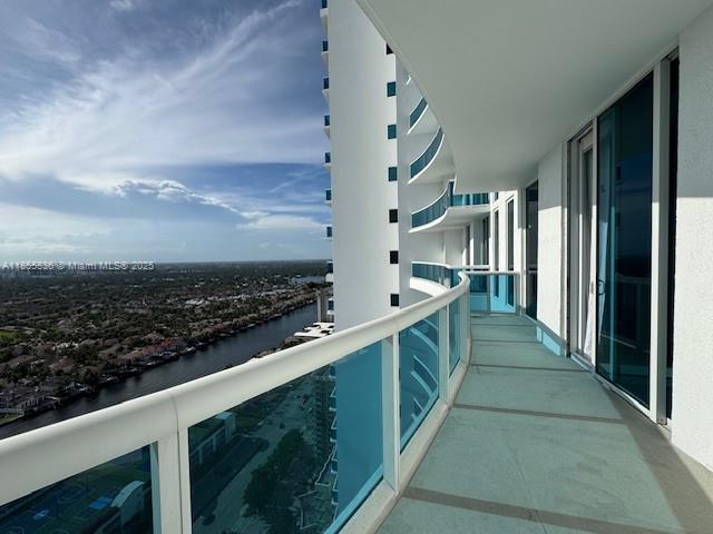 Photo of 2711 Ocean Dr  #3404, Hollywood, Florida, 33019 - 