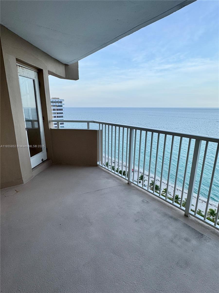 22E 3 / 3 1780 sq. ft. $ 2025-08-09 0 foto