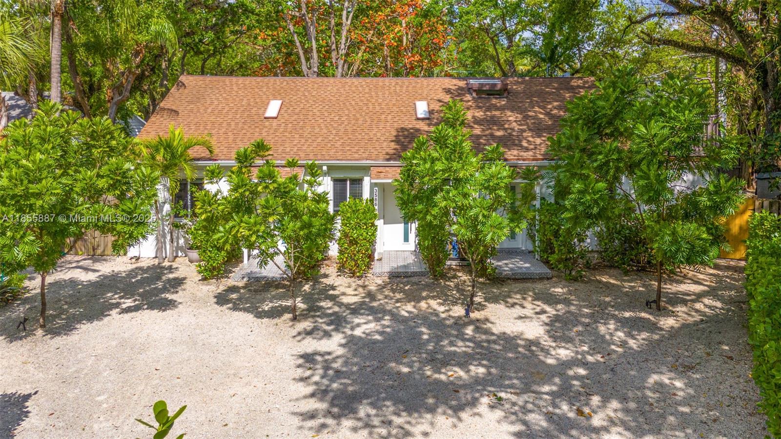 See details / 2819 sq. ft. $ 2025-08-09 0 Photo