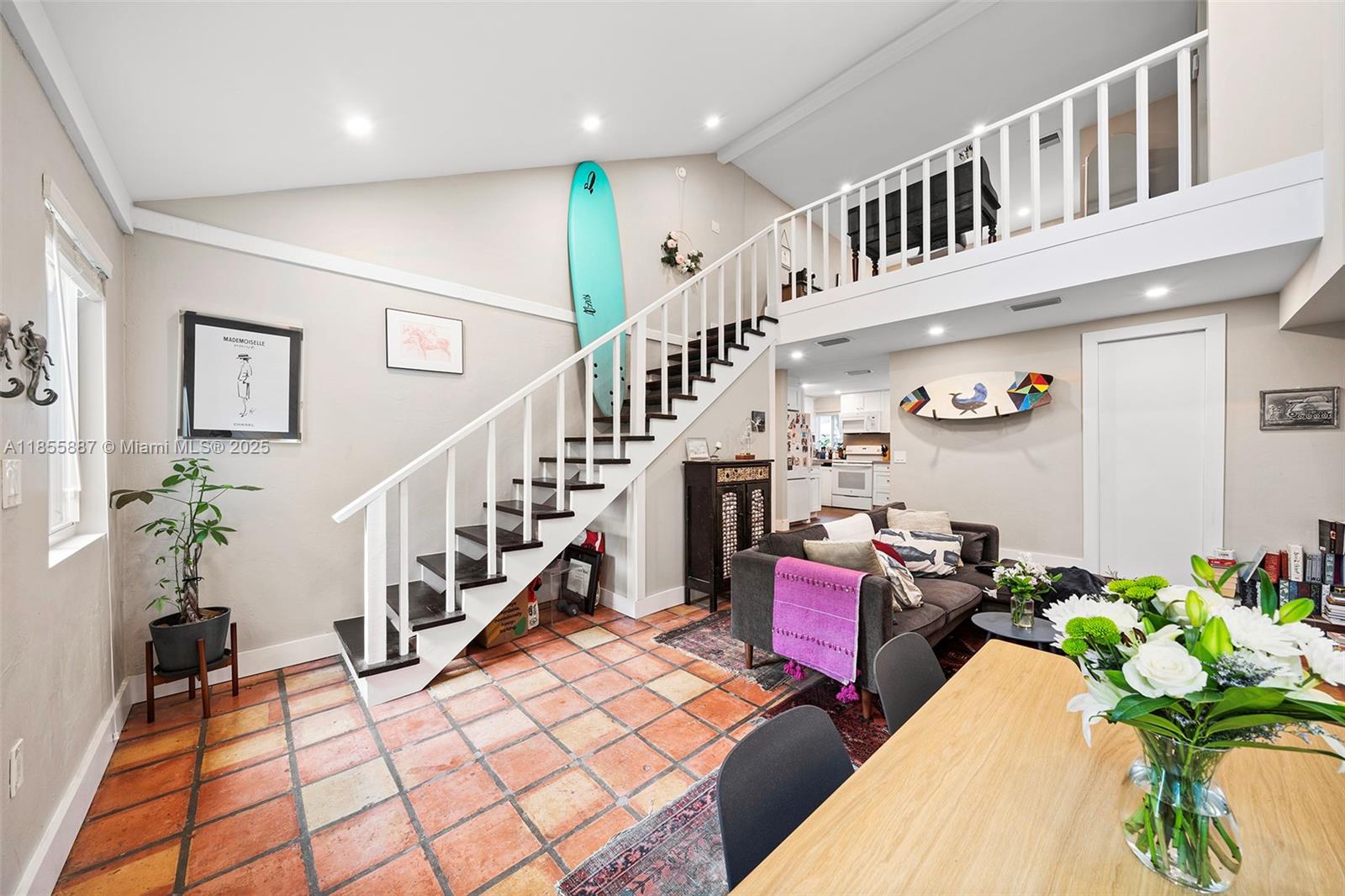 See details / 2819 sq. ft. $ 2025-08-09 0 Photo