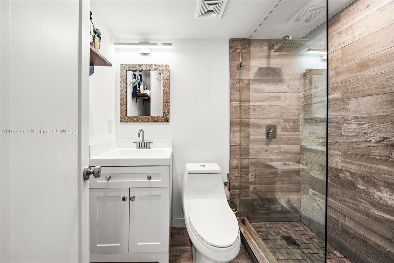 See details / 2819 sq. ft. $ 2025-08-09 0 Photo
