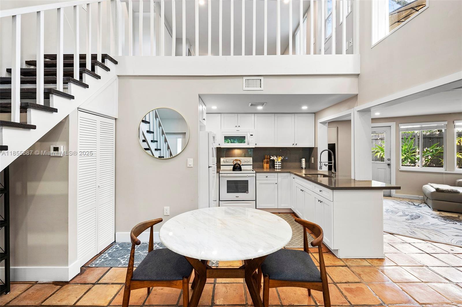 See details / 2819 sq. ft. $ 2025-08-09 0 Photo