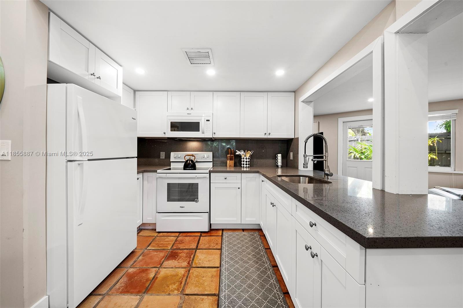 See details / 2819 sq. ft. $ 2025-08-09 0 Photo