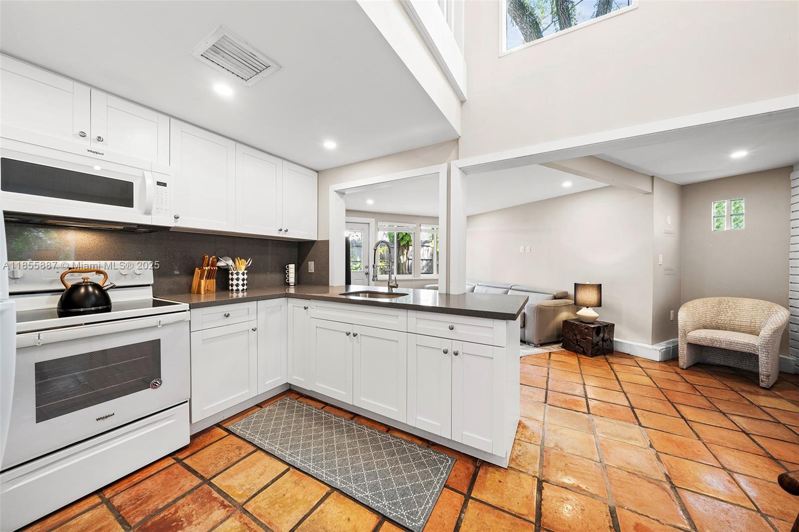 See details / 2819 sq. ft. $ 2025-08-09 0 Photo