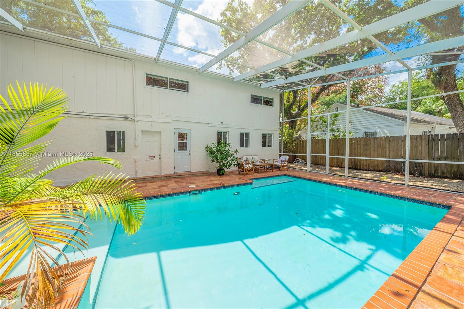 See details / 2819 sq. ft. $ 2025-08-09 0 Photo