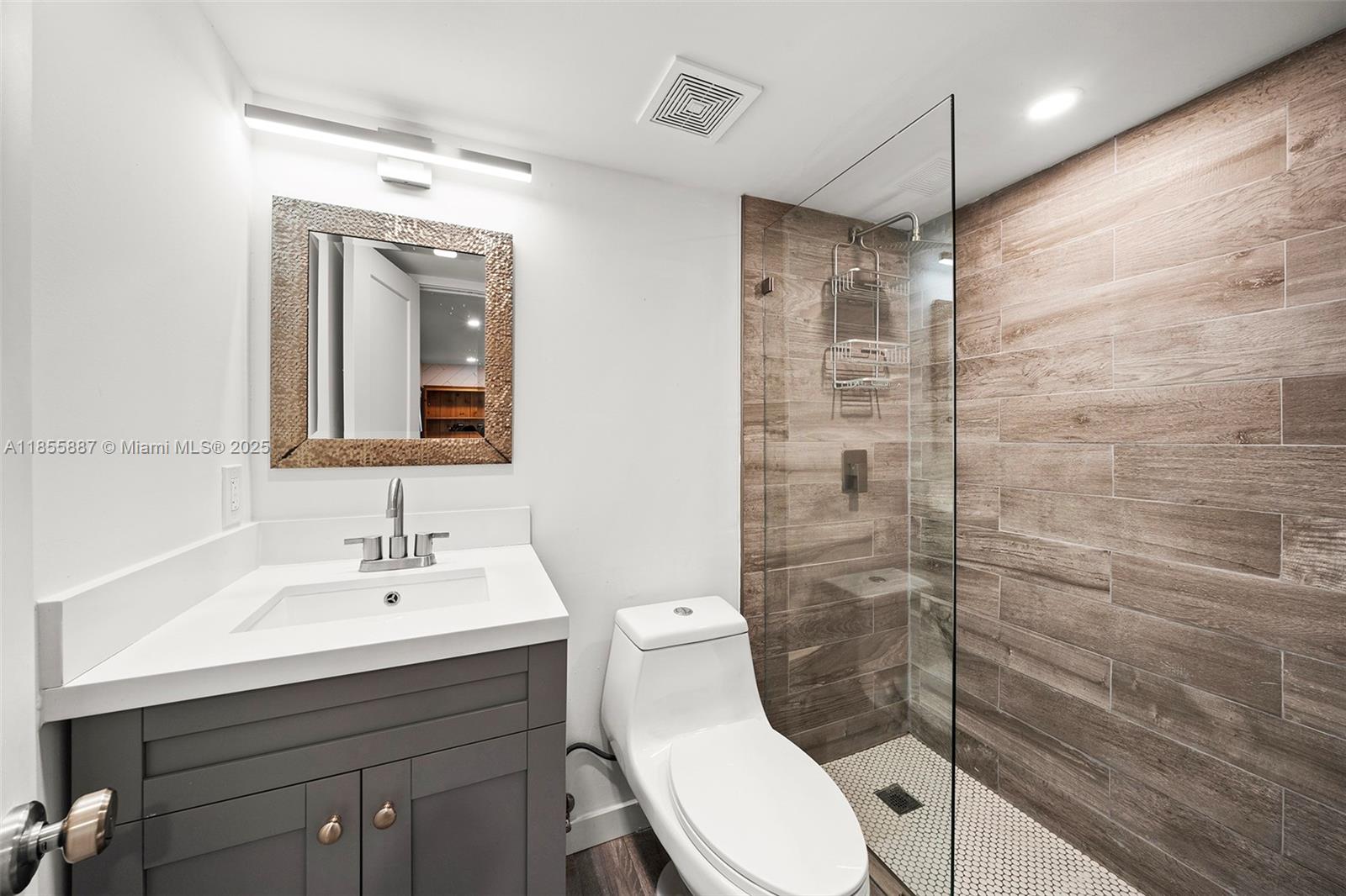 See details / 2819 sq. ft. $ 2025-08-09 0 Photo