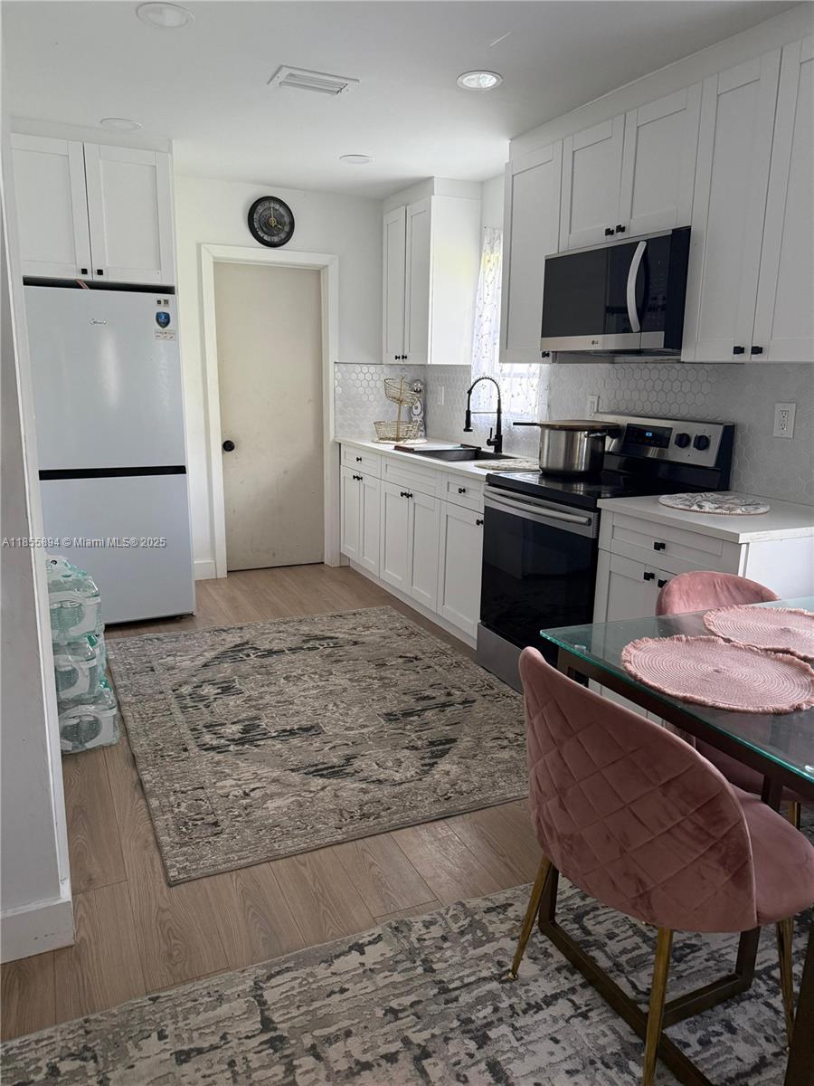See details / 1183 sq. ft. $ 2025-08-09 0 Photo