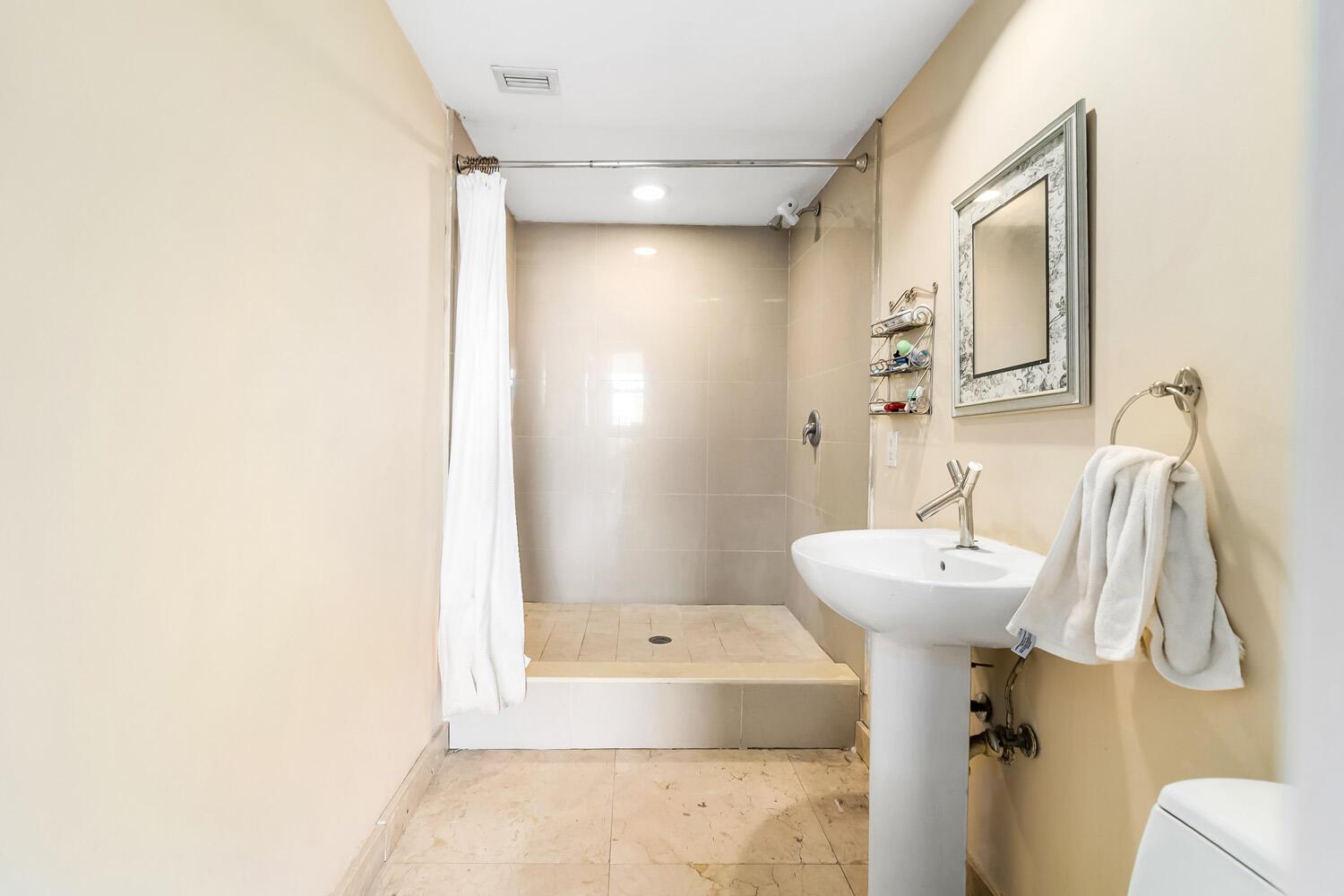 Photo of 18911 Collins Avenue #506, Sunny Isles Beach, Florida, 33160 - 39