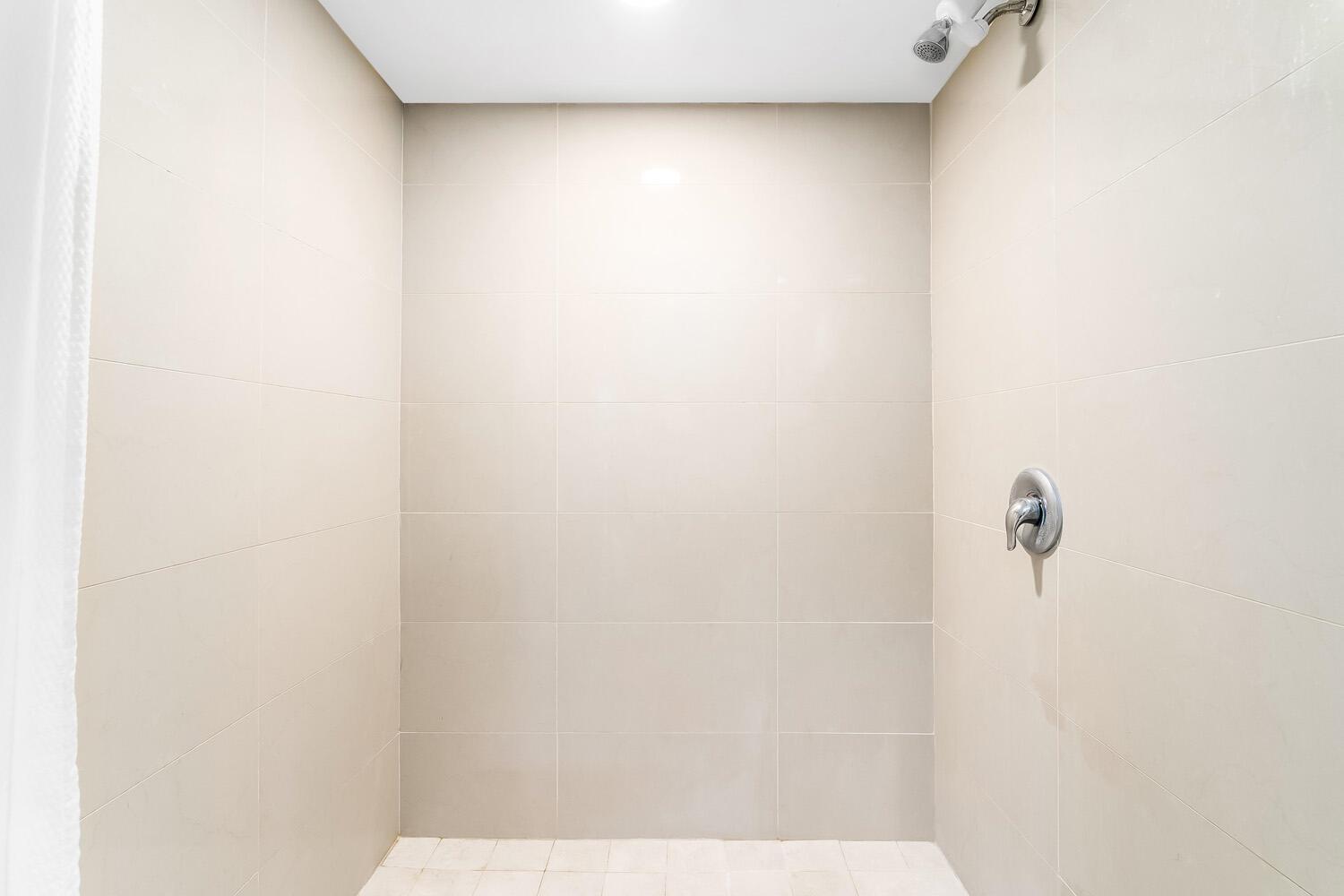 Photo of 18911 Collins Avenue #506, Sunny Isles Beach, Florida, 33160 - 41