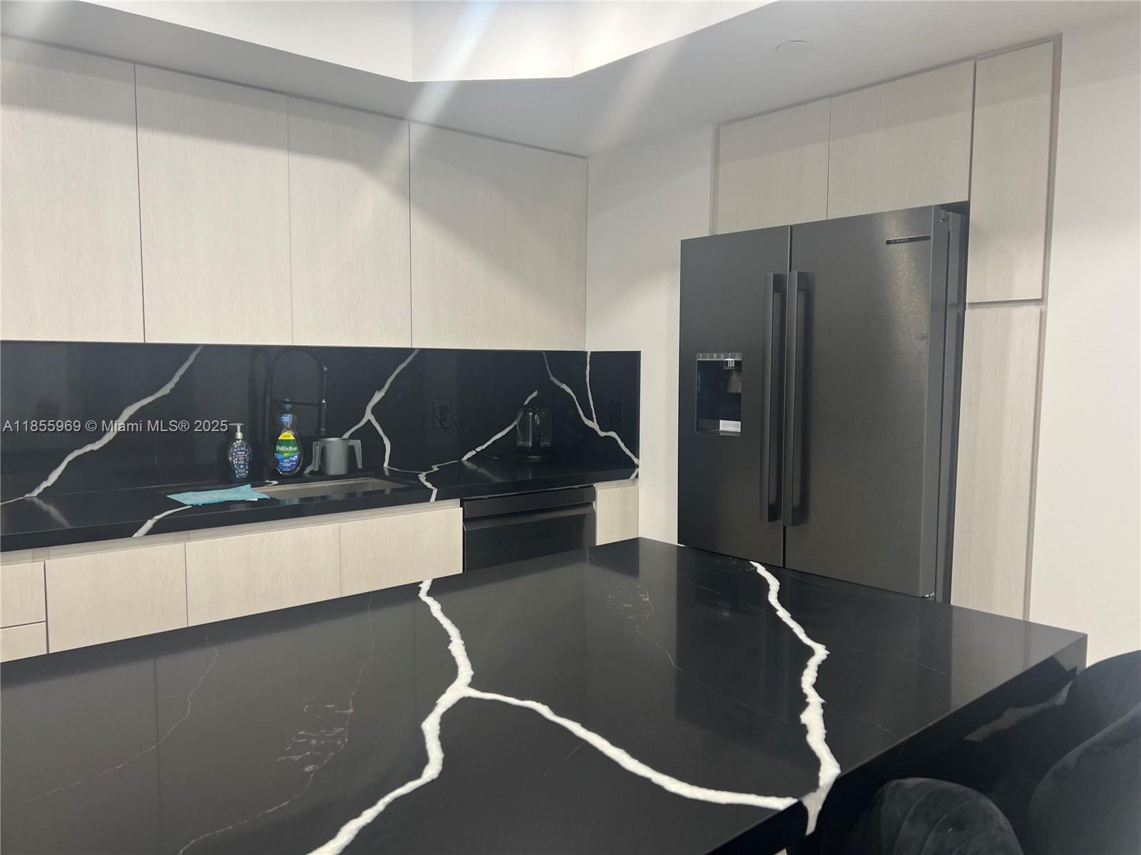 Photo of 20191 Country Club Dr  #1510, Aventura, Florida, 33180 - 