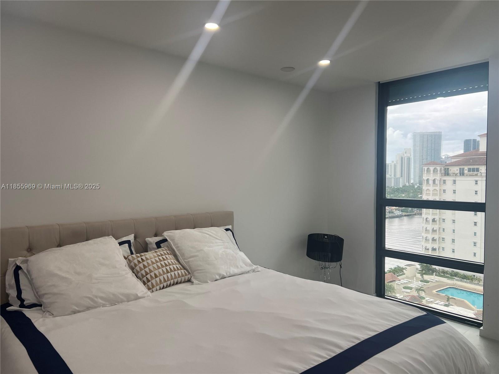 Photo of 20191 Country Club Dr  #1510, Aventura, Florida, 33180 - 