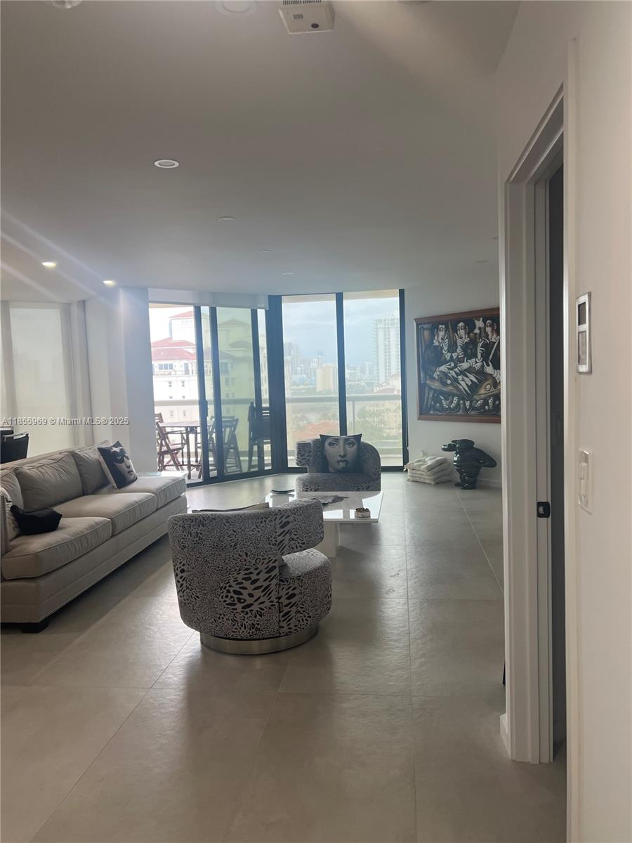 Photo of 20191 Country Club Dr  #1510, Aventura, Florida, 33180 - 