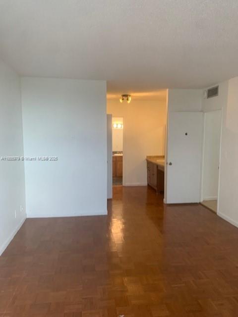 800 2 / 2 1284 sq. ft. $ 2025-08-10 0 Photo