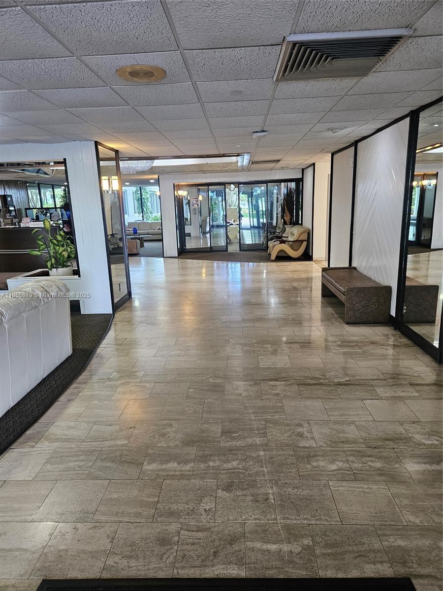 800 2 / 2 1284 sq. ft. $ 2025-08-10 0 Photo