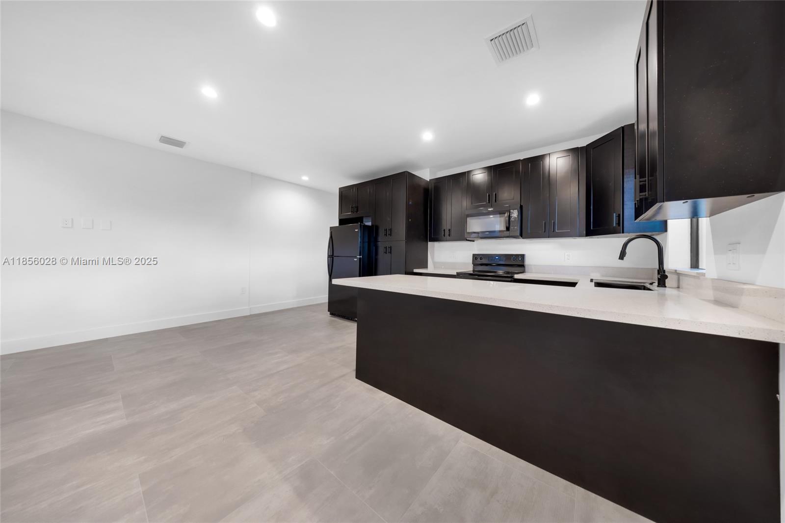Ver detalles / 0 sq. ft. $ 2025-08-10 0 foto