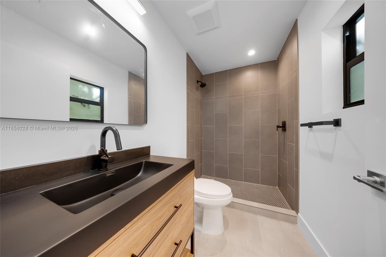 Ver detalles / 0 sq. ft. $ 2025-08-10 0 foto