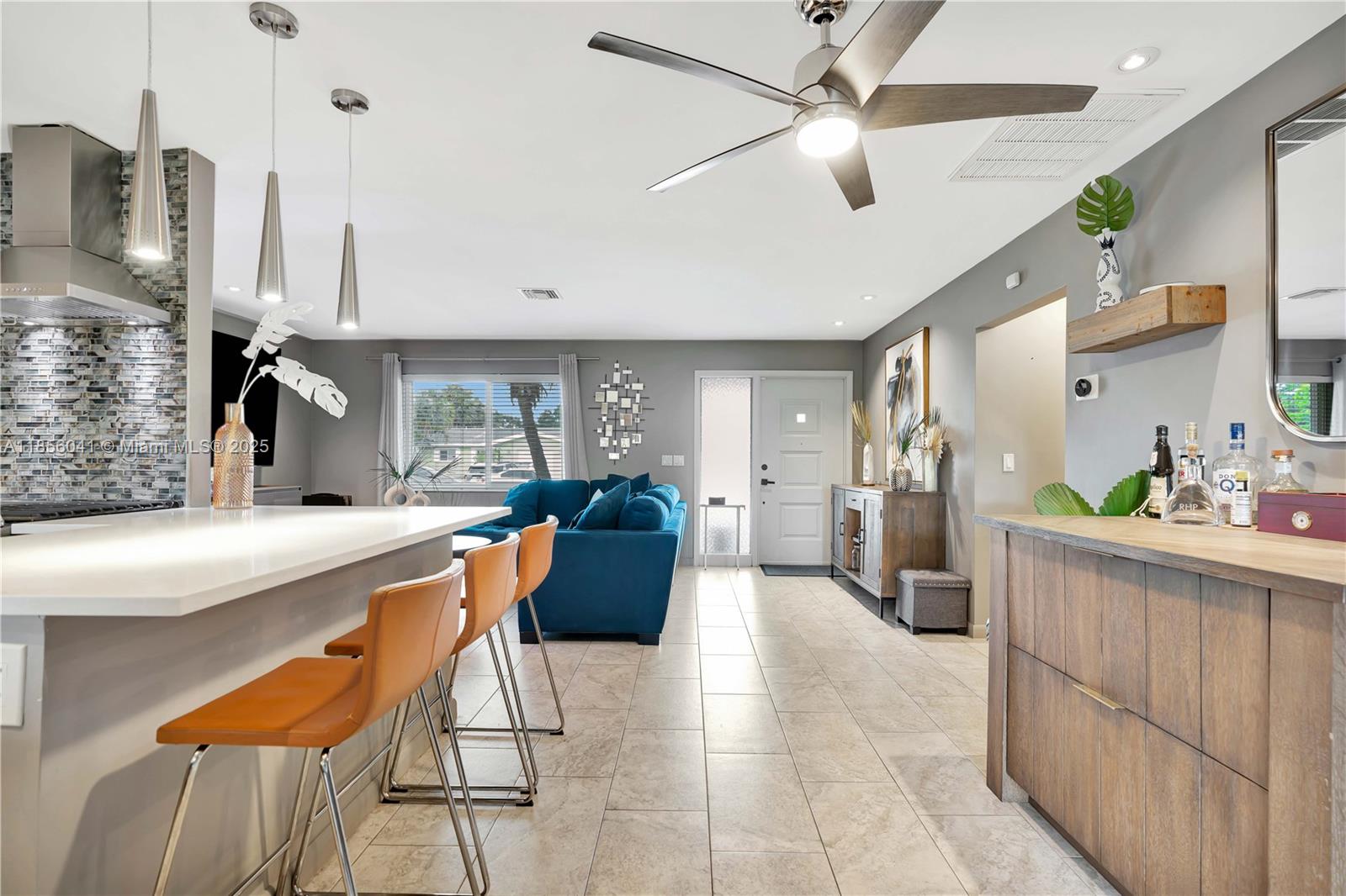 553 3 / 2 1189 sq. ft. $ 2025-09-11 0 Photo