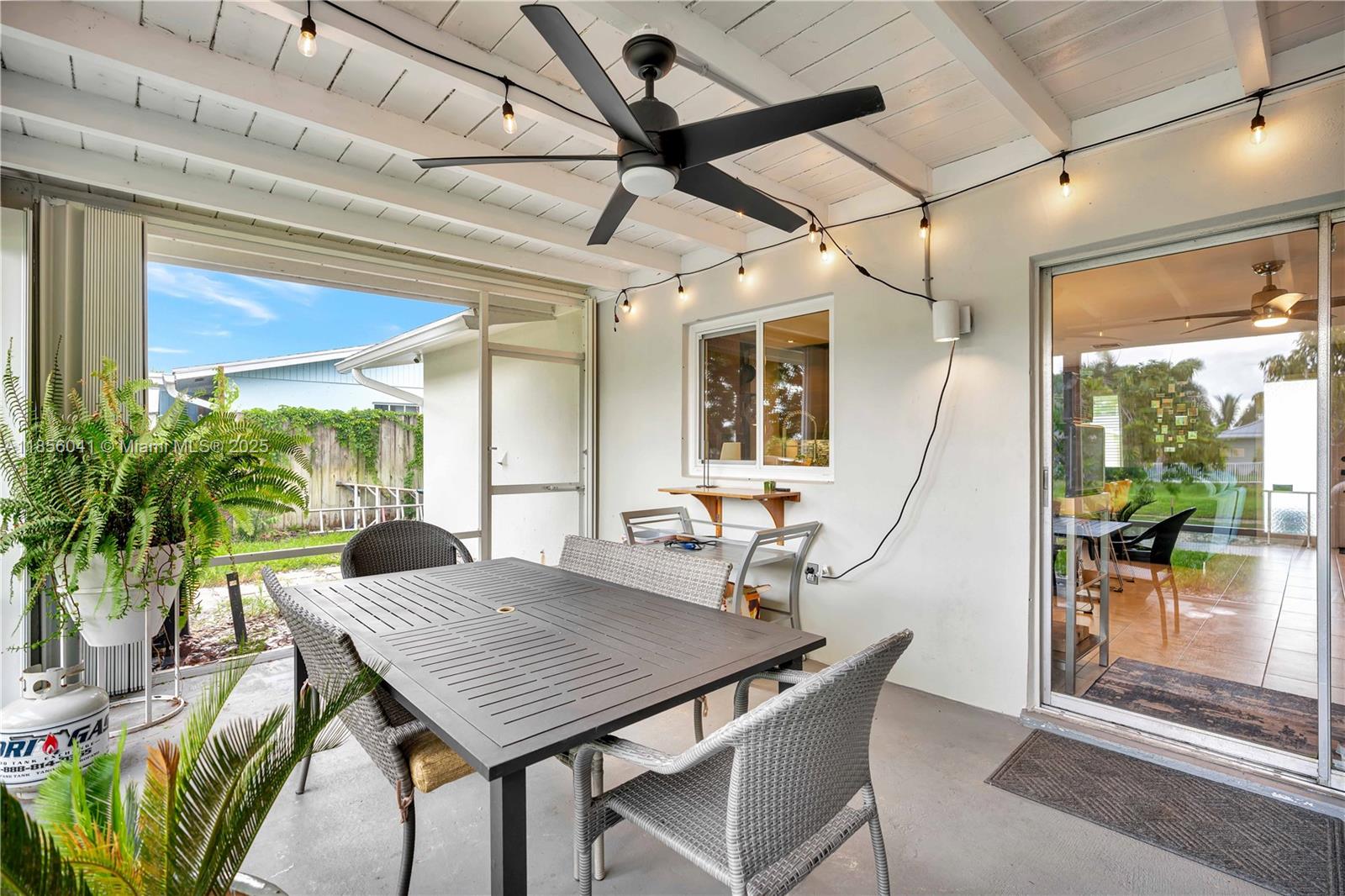 553 3 / 2 1189 sq. ft. $ 2025-09-11 0 Photo