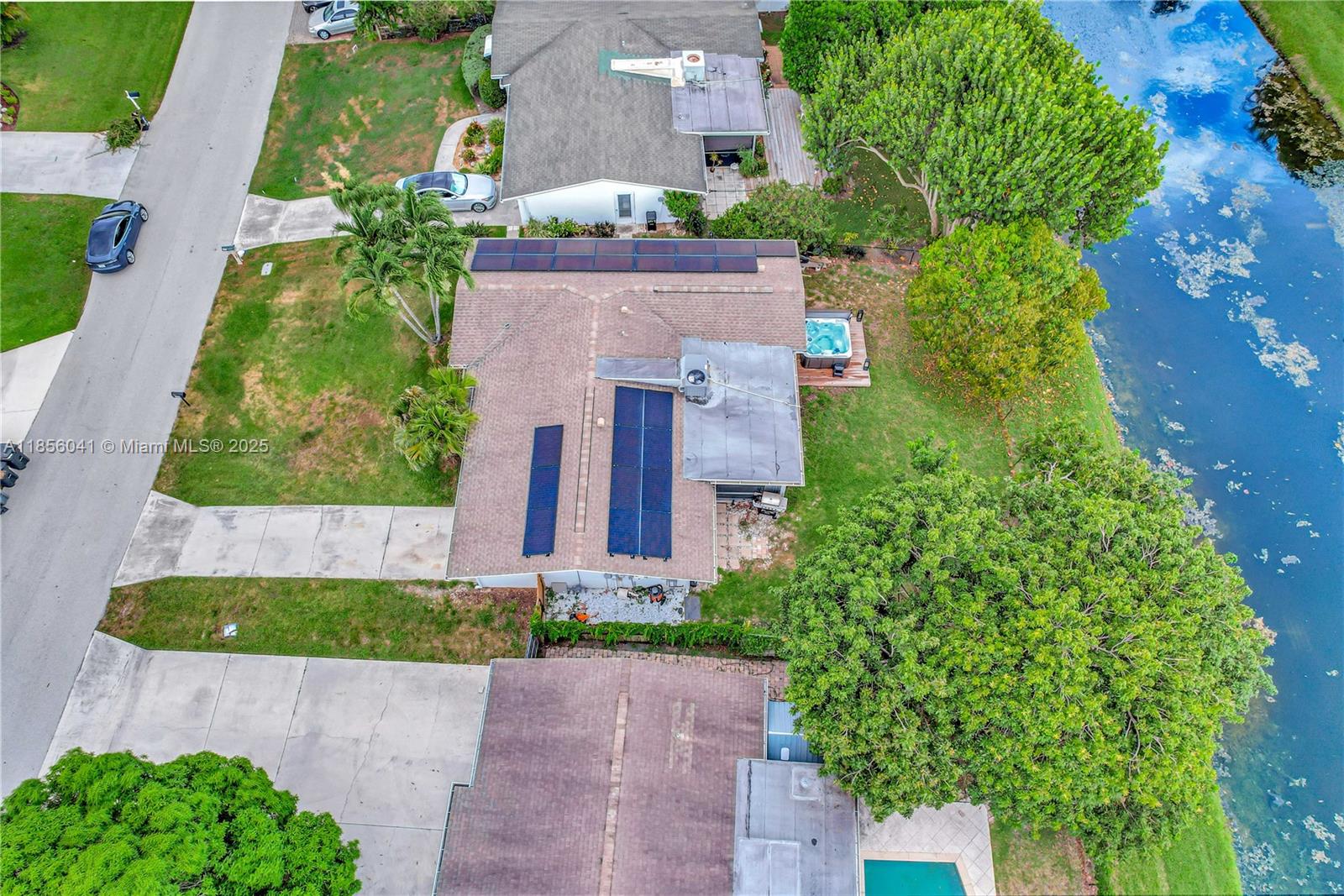 553 3 / 2 1189 sq. ft. $ 2025-09-11 0 Photo