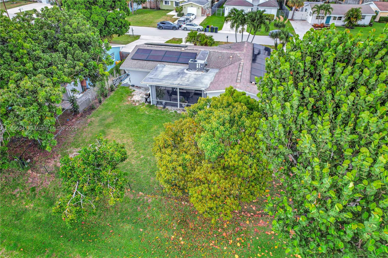 553 3 / 2 1189 sq. ft. $ 2025-09-11 0 Photo