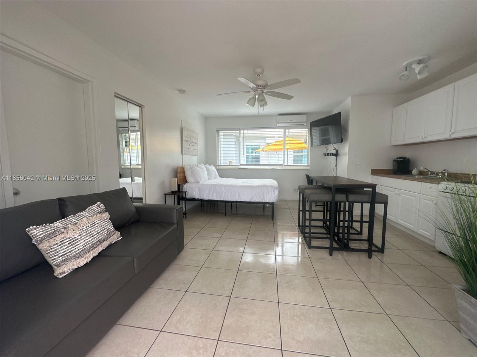 See details 12 Units / sq. ft. $ 2025-08-10 0 Photo