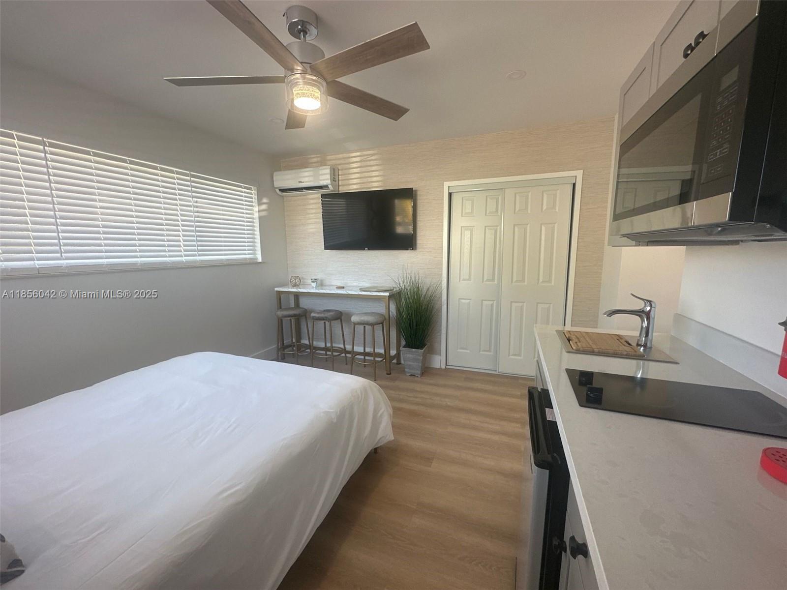 See details 12 Units / sq. ft. $ 2025-08-10 0 Photo
