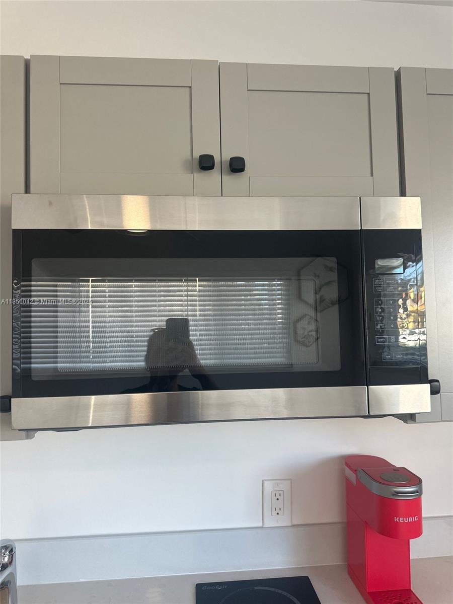 See details 12 Units / sq. ft. $ 2025-08-10 0 Photo