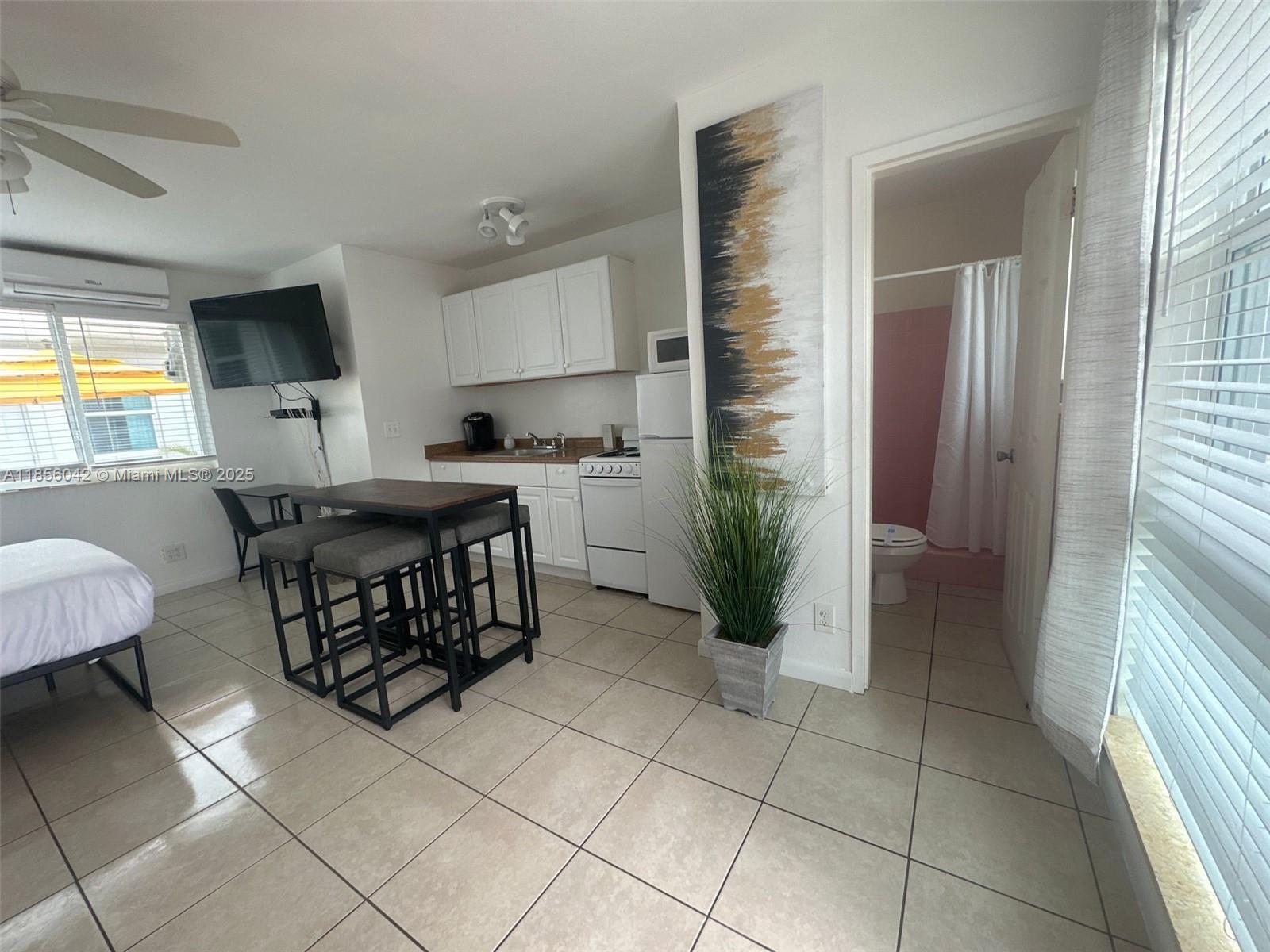 See details 12 Units / sq. ft. $ 2025-08-10 0 Photo