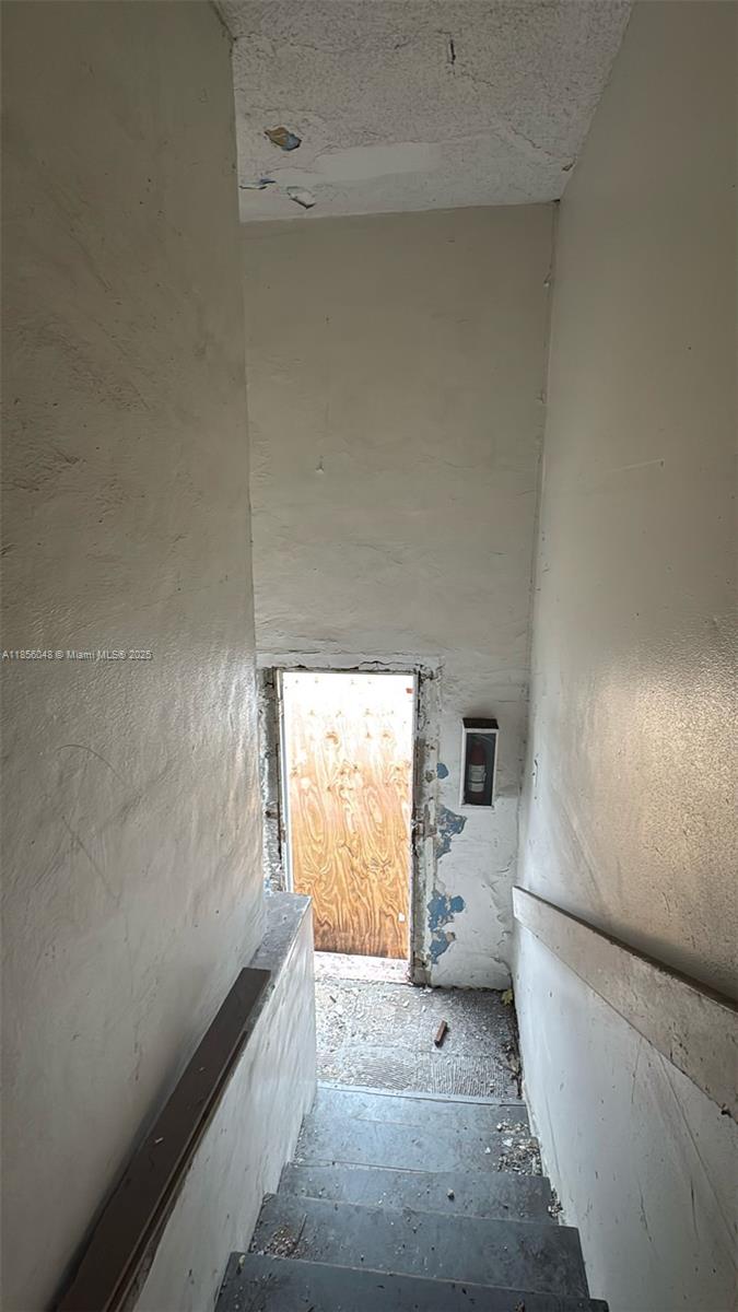 See details / 2532 sq. ft. $ 2025-08-10 0 Photo