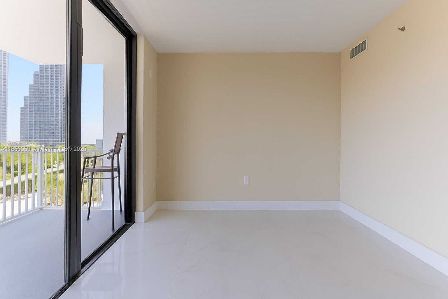 510 2 / 2 1840 sq. ft. $ 2025-08-10 0 foto