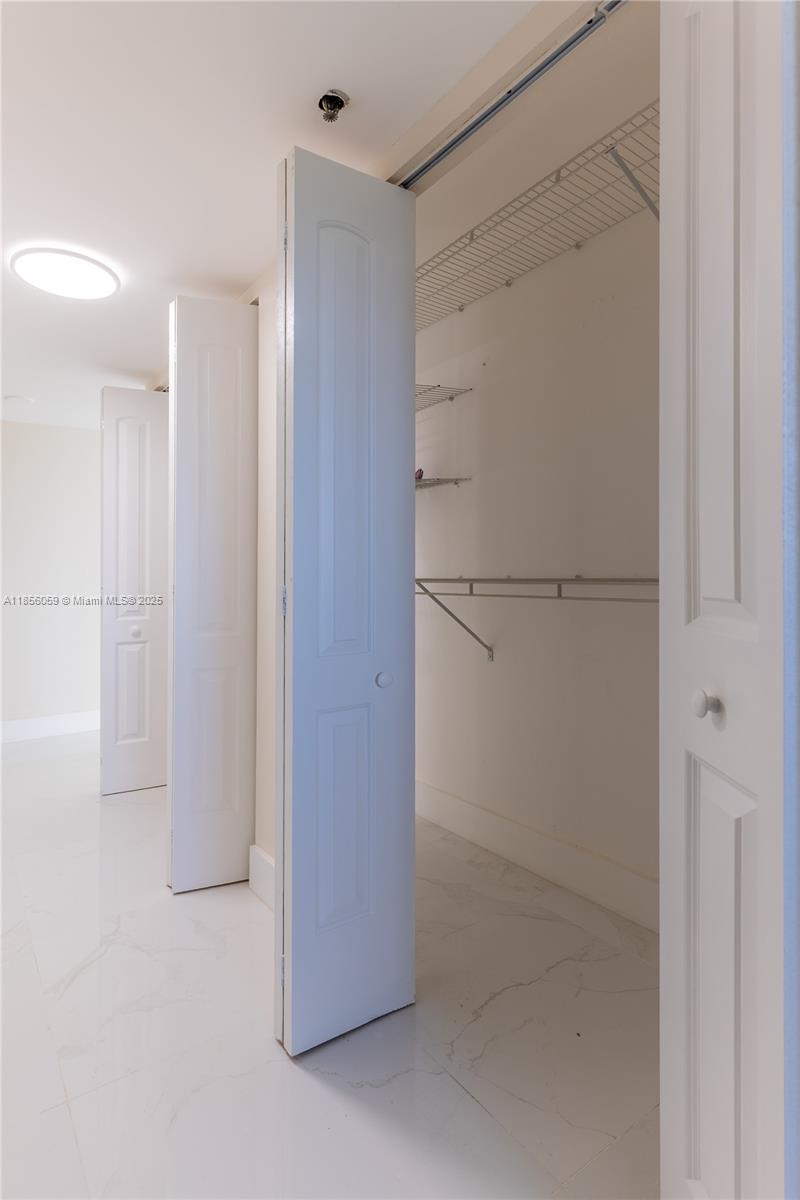 510 2 / 2 1840 sq. ft. $ 2025-08-10 0 foto