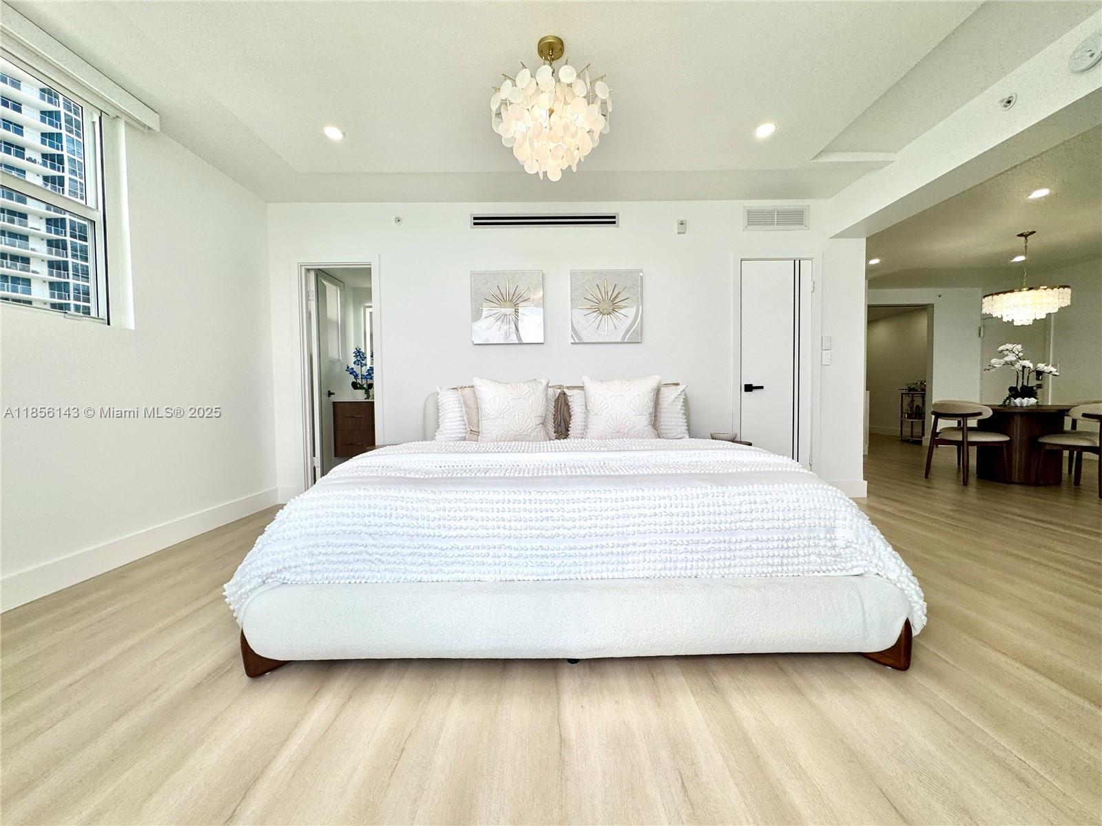Photo of 3001 Ocean Dr  #1411, Hollywood, Florida, 33019 - 